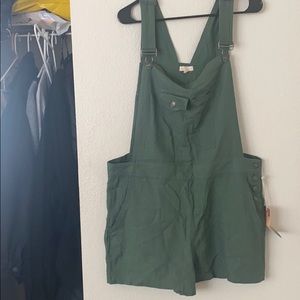 Overall shorts